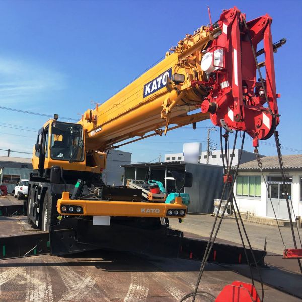 Cho thuê xe cẩu tự hành Kato 50 tấn phục vụ công trình Cho thuê xe cẩu tự hành Kato 50 tấn phục vụ công trình