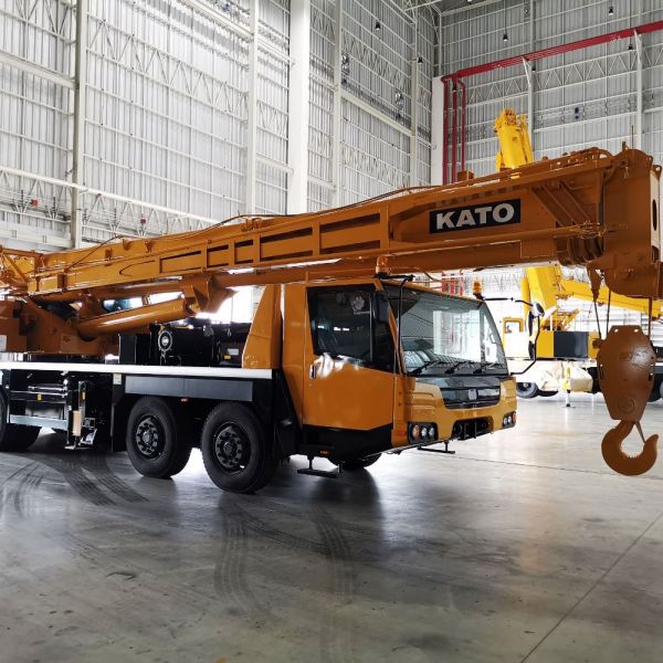 Cho thuê xe cẩu tự hành Kato 50 tấn phục vụ công trình Cho thuê xe cẩu tự hành Kato 50 tấn phục vụ công trình