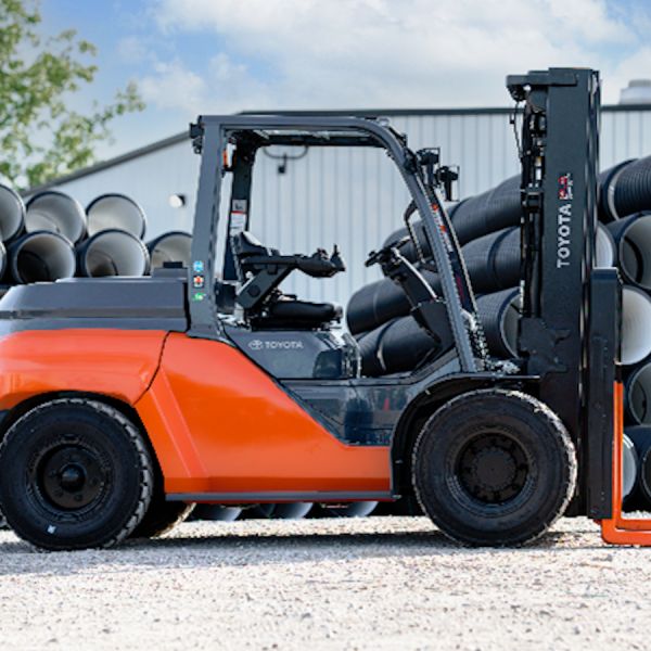 Cho thuê xe nâng Toyota động cơ dầu nâng hạ hàng dưới 6 tấn Cho thuê xe nâng Toyota động cơ dầu nâng hạ hàng dưới 6 tấn