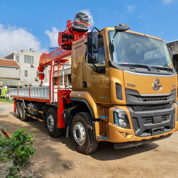 Cho thuê xe tải Daewoo 3 chân 12 tấn gắn cần cẩu CSM 5 tấn 4 khúc