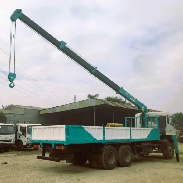 Cho thuê xe tải Dongfeng 4 chân 16 tấn gắn cần cẩu HKTC Cho thuê xe tải Dongfeng 4 chân 16 tấn gắn cần cẩu HKTC