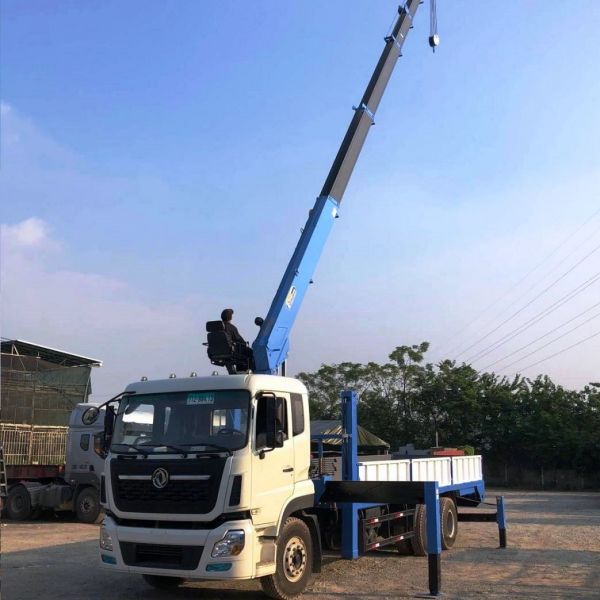 Cho thuê xe tải Dongfeng 4 chân 16 tấn gắn cần cẩu HKTC Cho thuê xe tải Dongfeng 4 chân 16 tấn gắn cần cẩu HKTC