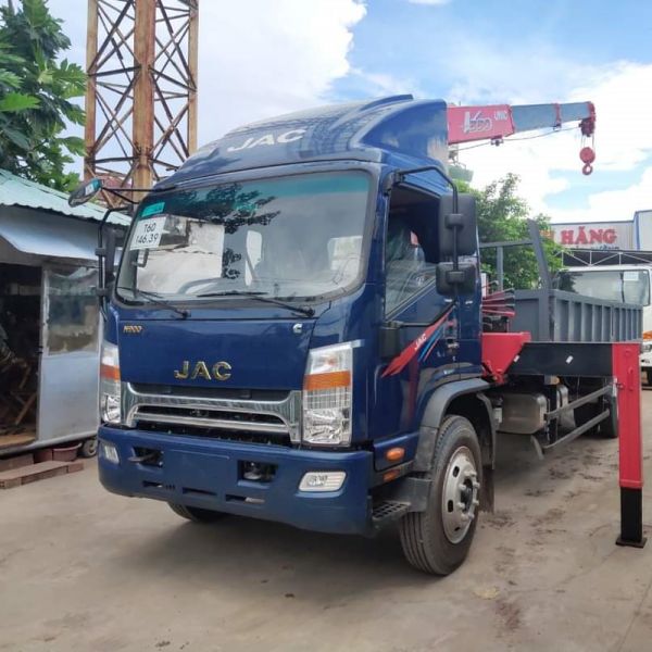 Cho thuê xe tải Jac 3,5 tấn gắn cần cẩu Unic 3 khúc